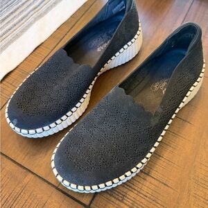 Skechers Black Knit Slip-On Casual Loafers with White Trim